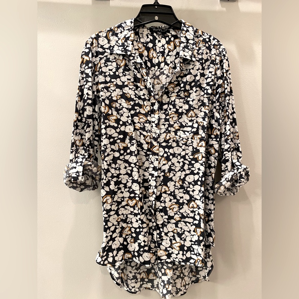 Gold, navy & white floral blouse